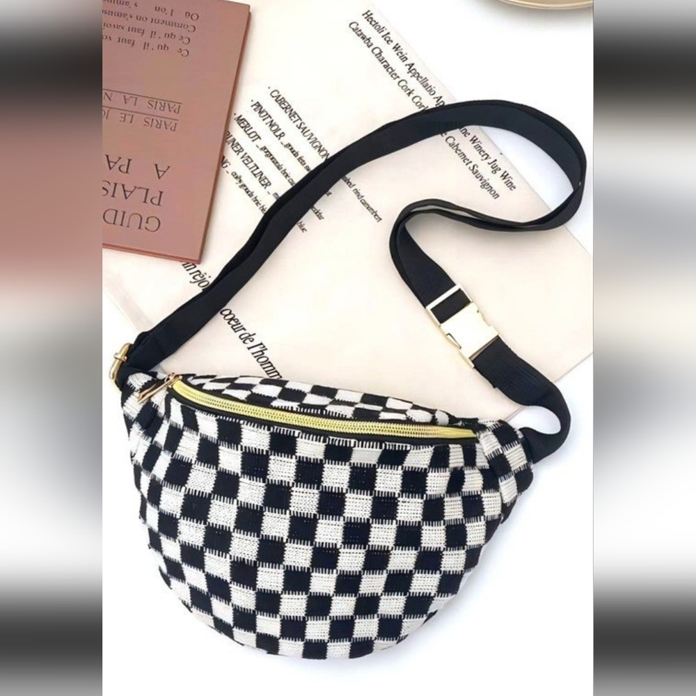 Checkerboard Knit Crossbody Belt Bag - Black & White